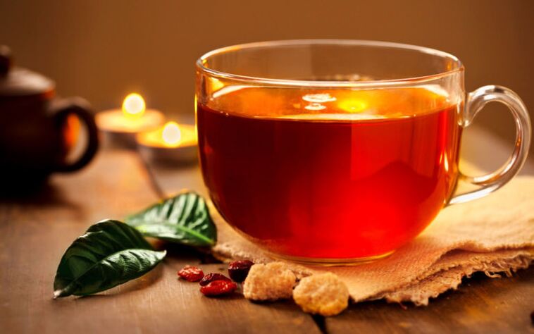 Il tè senza zucchero è una bevanda consentita nel menu della dieta alimentare